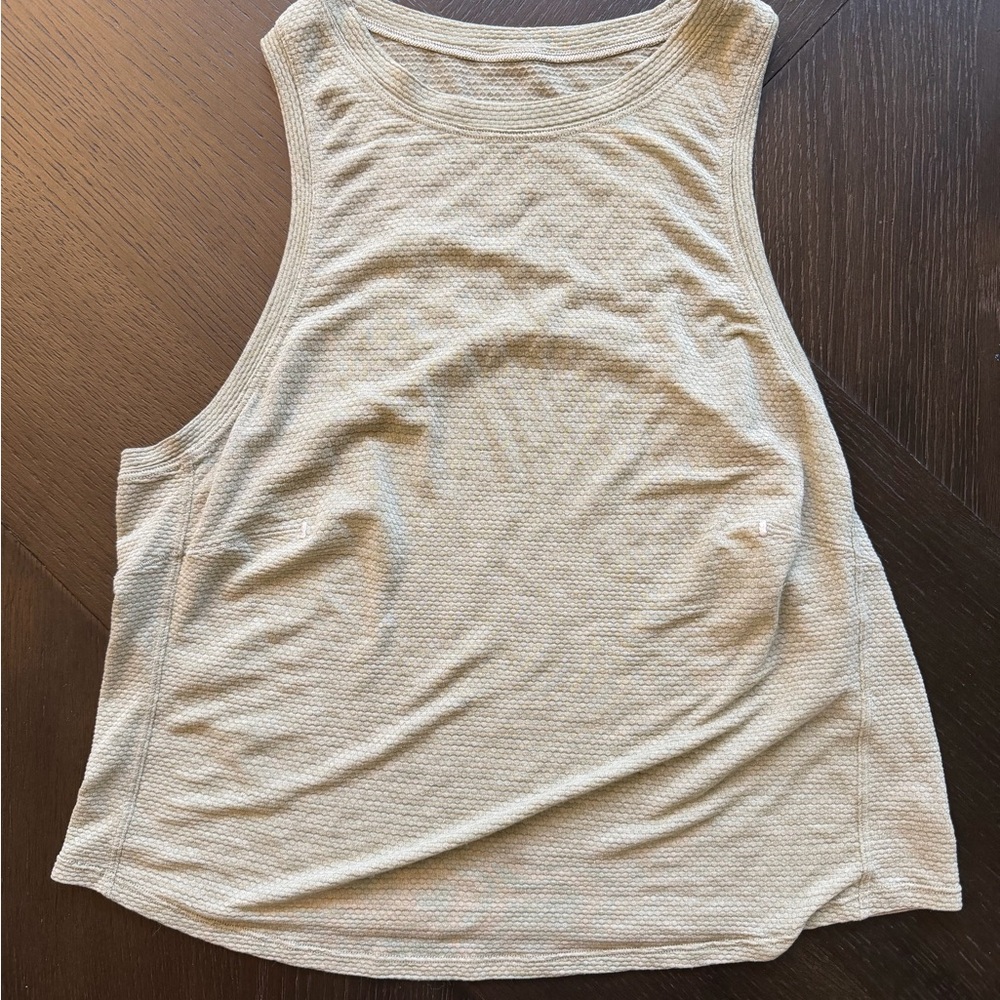 Lululemon Women's Workout Top - Mute Green